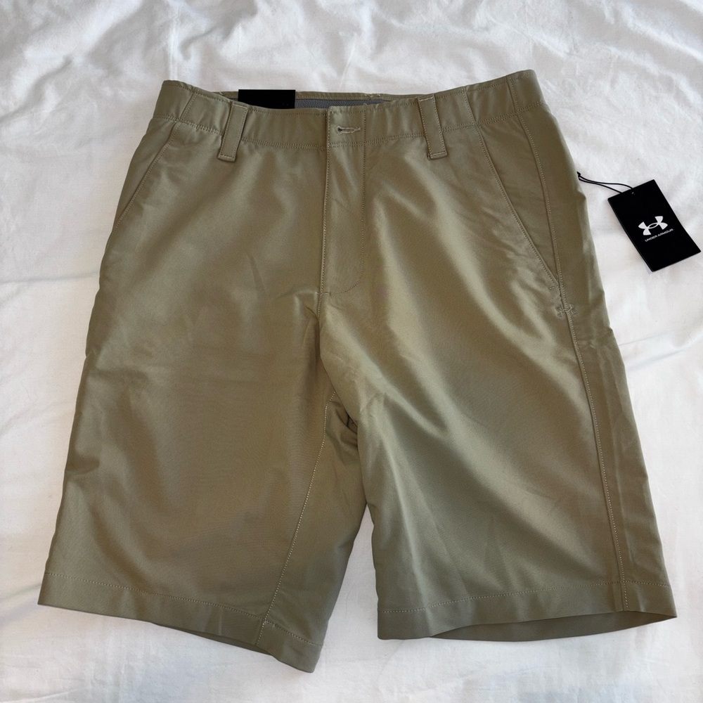 Under Armour Lot of 2 Men's Loose Fit Tech Golf Shorts 1 Black & 1 Tan Size 32 - Picture 2 of 11